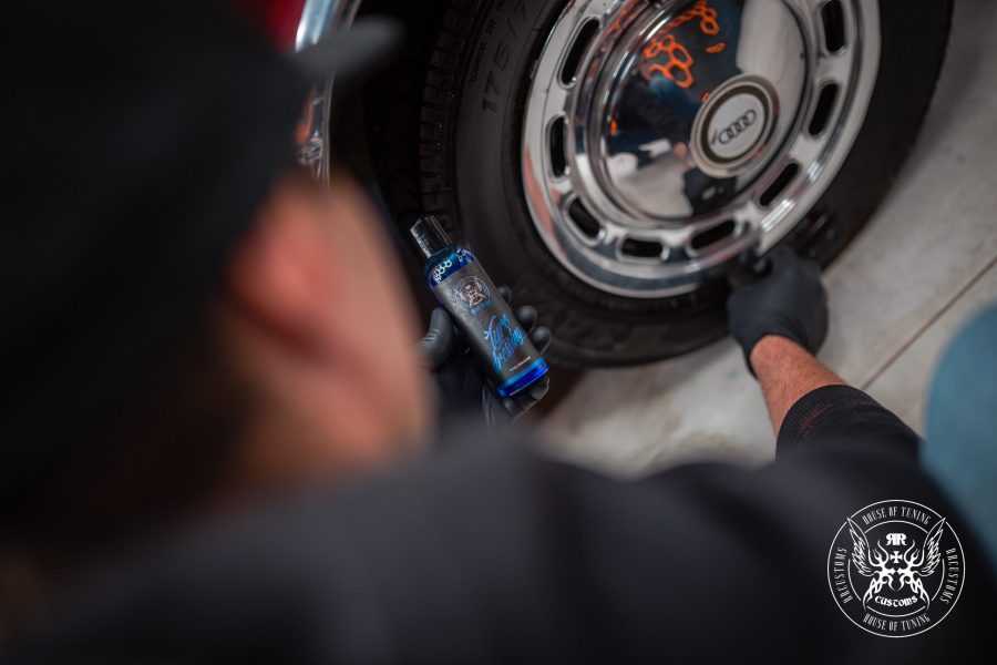 Cuidado profesional de neumáticos – Tyre Dressing para neumáticos limpios y protegidos